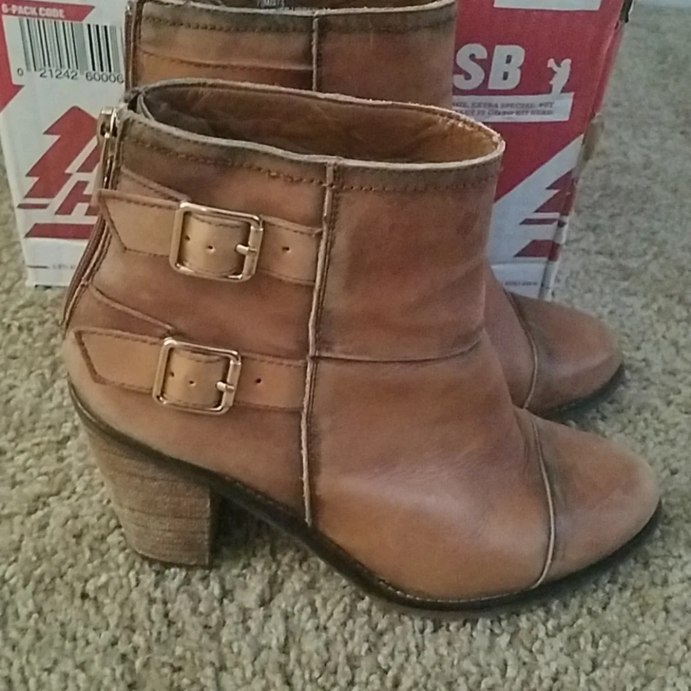 Jessica Simpson booties - Picture 1 of 5